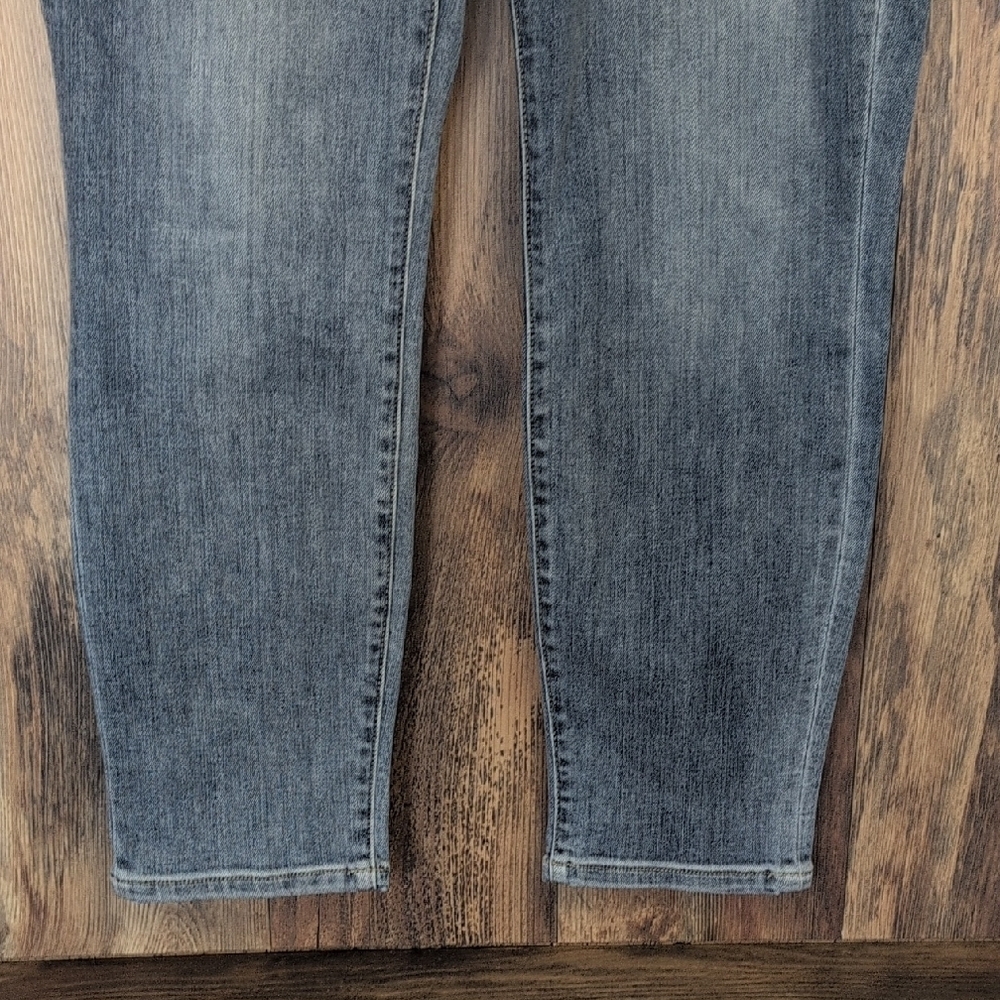 Judy Blue Boyfriend Fit Classic Blue Skinny Plus Size Jeans 15/32 - Picture 4 of 10